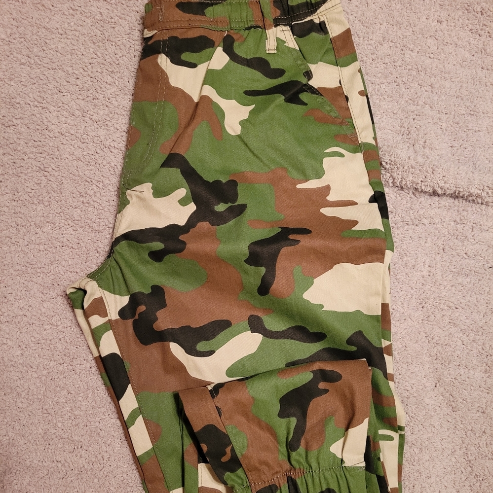 NWOT Camouflage Straight Leg Pants
